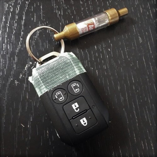 スマートキー＿養生テープボタン面