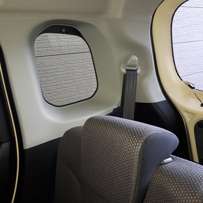 ワゴンRスマイル＿後部座席シートベルト