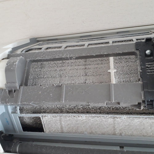 エアコンアルミフィン（掃除前）