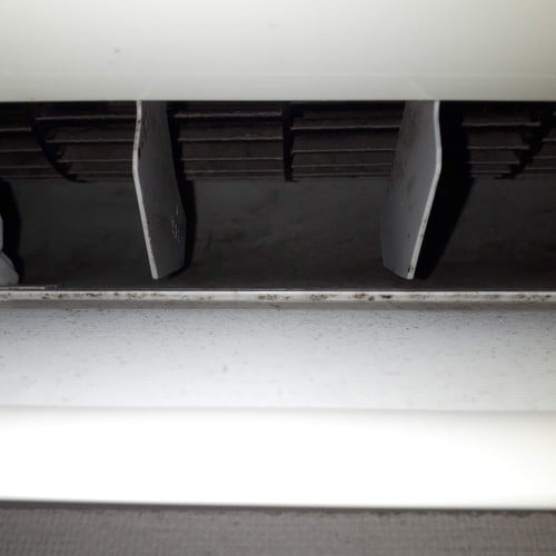 エアコン吹き出し口（掃除前）